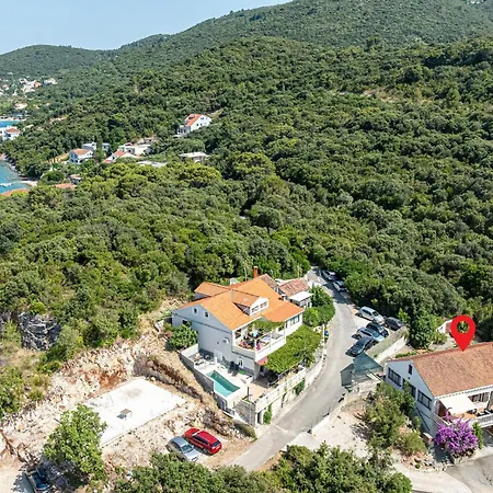 Awesome In Zrnovo, *