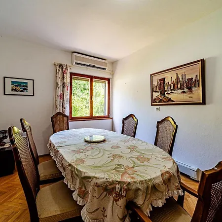 Awesome In Zrnovo,